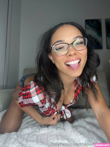Nerdy petite kitty - Image