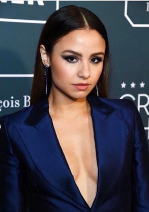 aimee-carrero-1 photo #1 photo n 1