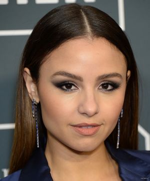 aimee-carrero-1 photo #9 photo n 9