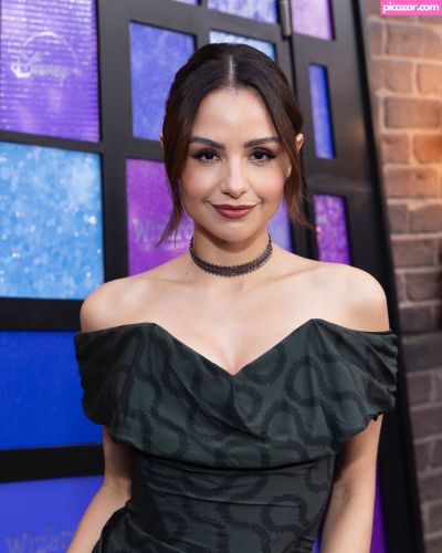 Aimee Carrero - Image