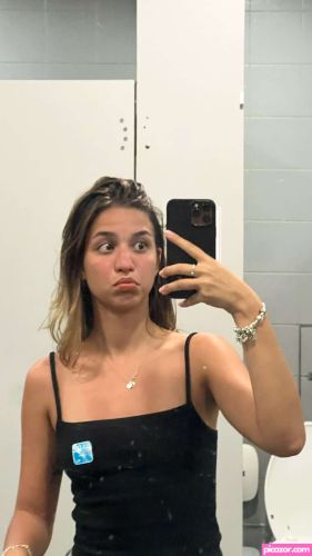 Mikaela Lafuente - Image
