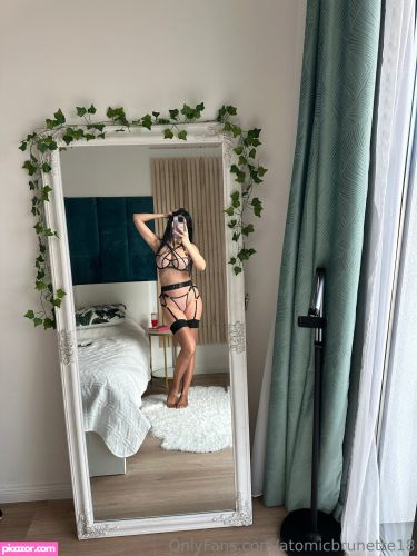 Atomicbrunette18  - Image