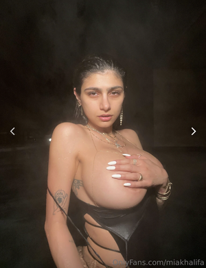 Mia Khalifa - Thumb