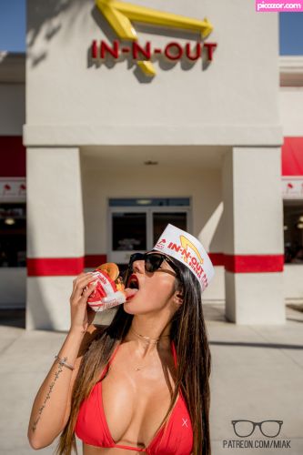 Mia Khalifa - Image