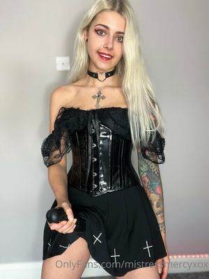 mistressmercyxox-2 photo #49 photo n 49