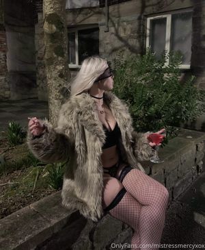 mistressmercyxox-2 photo #485 photo n 485