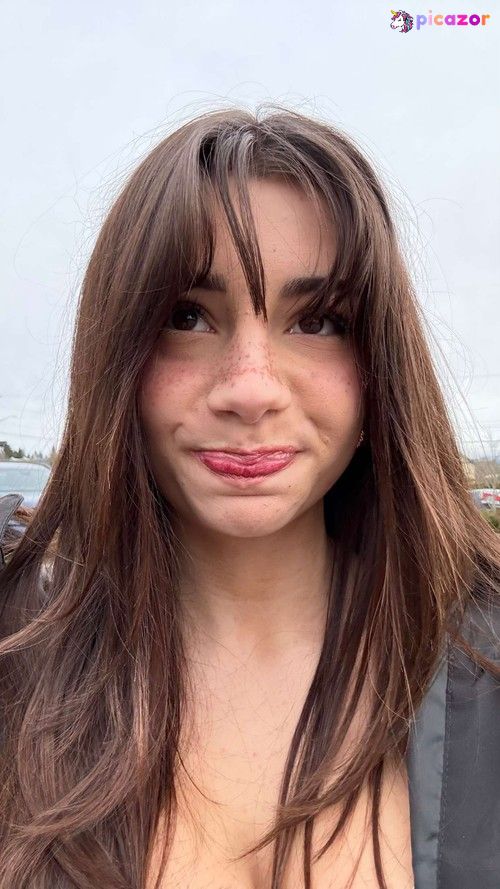 Mikayla Campinos - Image
