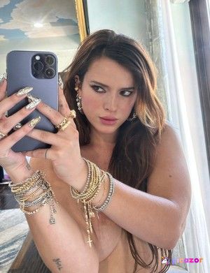 bella-thorne photo #301 photo n 301