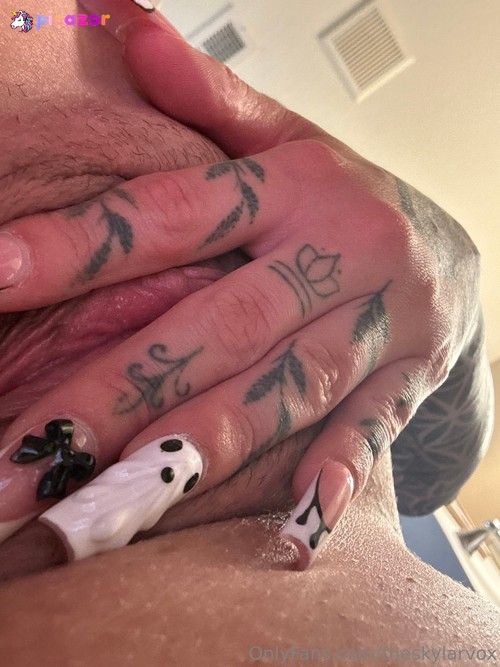 Skylar Vox - Image