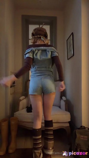 belle-delphine-1 video #12954 photo n 12954