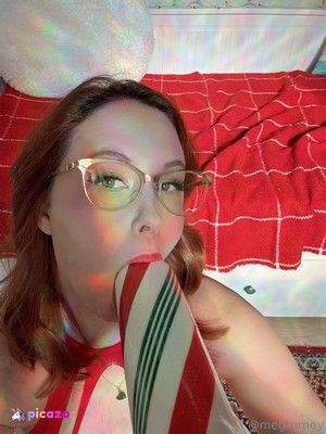  Meg Turney - Thumb