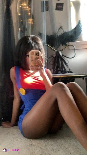 Thelovewitch942 - Thumb