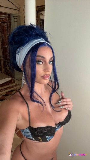 Camilla N21