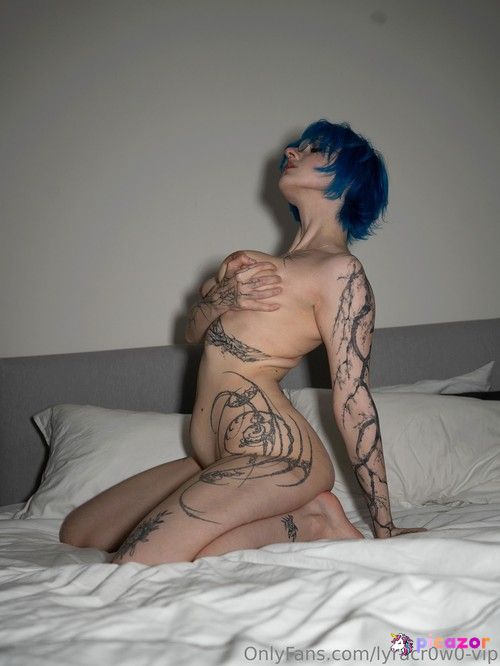 Lyra Crow - Image