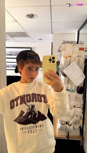 sabrina-carpenter photo #245 photo n 245