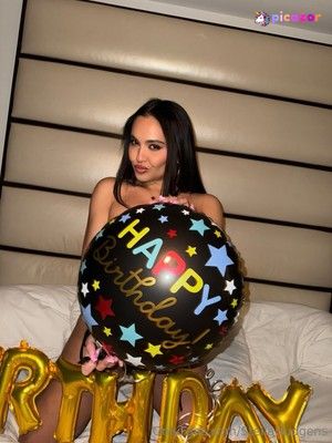 stella-hudgens-5 photo #350 photo n 350