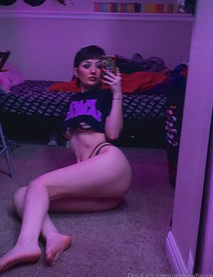 Underboobgodess  N1