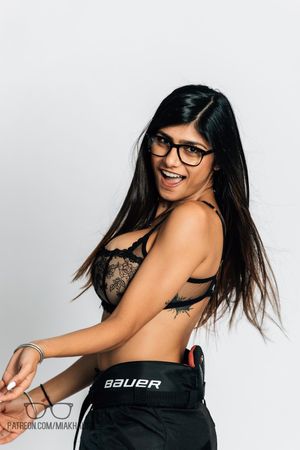 Mia Khalifa - Thumb