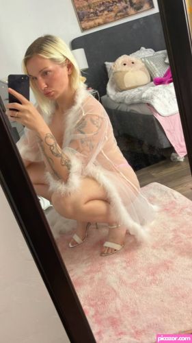 Zoie Burgher - Image