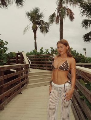 Ariana White N12