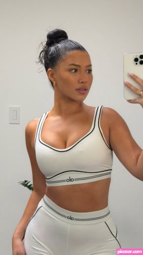 Julia Kelly - Image