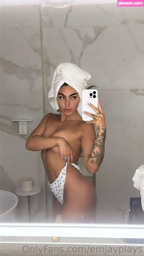 Emily Rinaudo  - Image