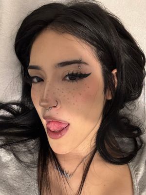 Shilynn Velez N8