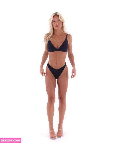 Halle Cooley - Image