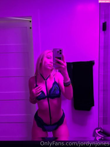 Jordyn Jones - Image