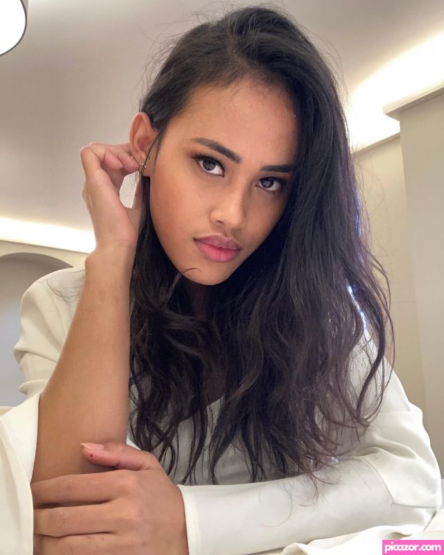 Kiana pix N9
