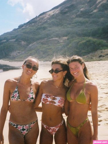 nicolebookerr  - Image