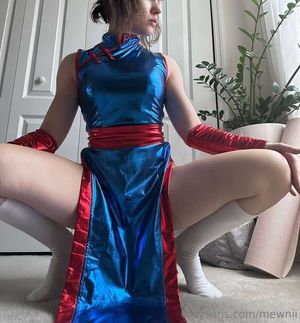 Mewnii - Thumb