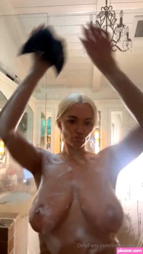 Lindsey Pelas - Image