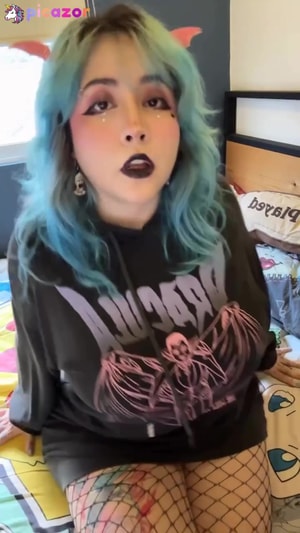 Evy Rosas  - Thumb
