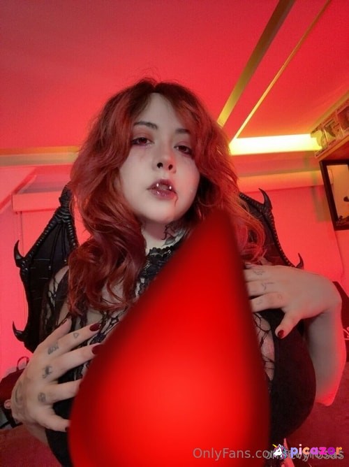 Evy Rosas  - Image