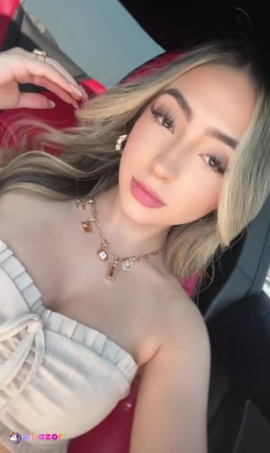Melanie.2004 N1