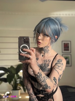 Rose.reality - Thumb