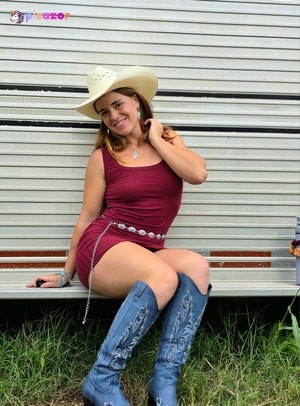 naughtyredfarmgirl photo #48 photo n 48