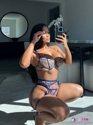 DaphneJoy - Thumb