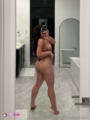 DaphneJoy - Thumb