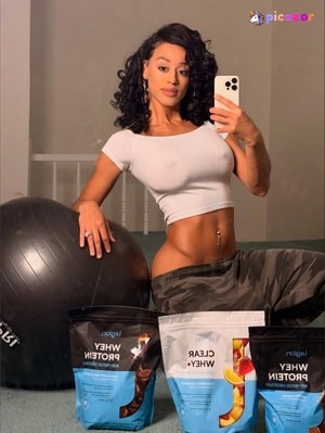 Stormi Maya - Thumb