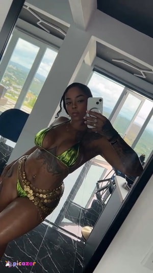 Mslolaqueen - Thumb