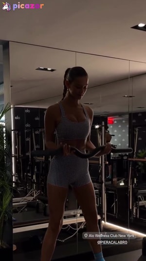 nicola-cavanis-1 video #277 photo n 277