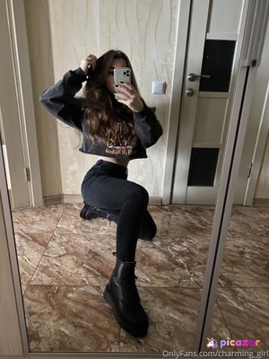charming_girl - Thumb