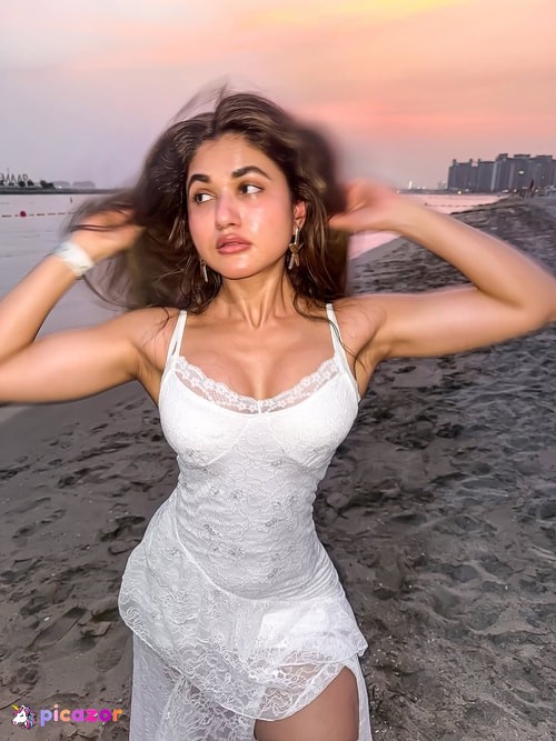 Soniya Singh Khatri - Image