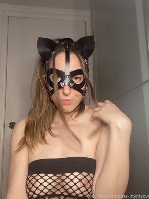 miss-kitty-meow-3 photo #244 photo n 244