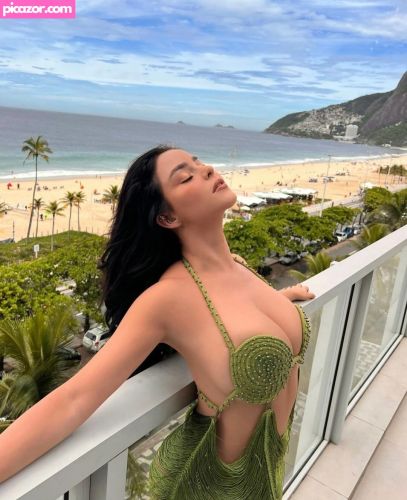 Demi Rose - Image