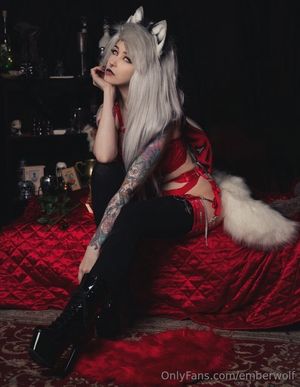 ember-wolf-1 photo #1 photo n 1