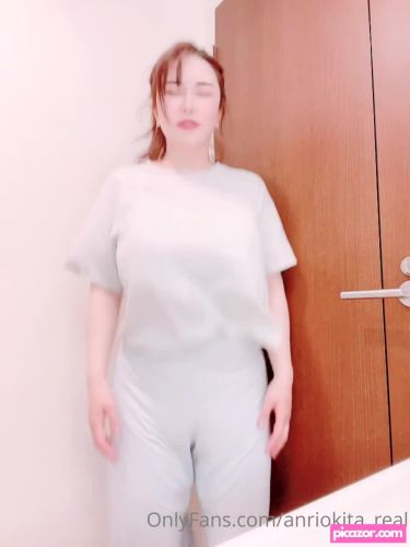 Anri Okita  - Image