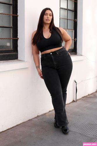 Isabellamoore - Image